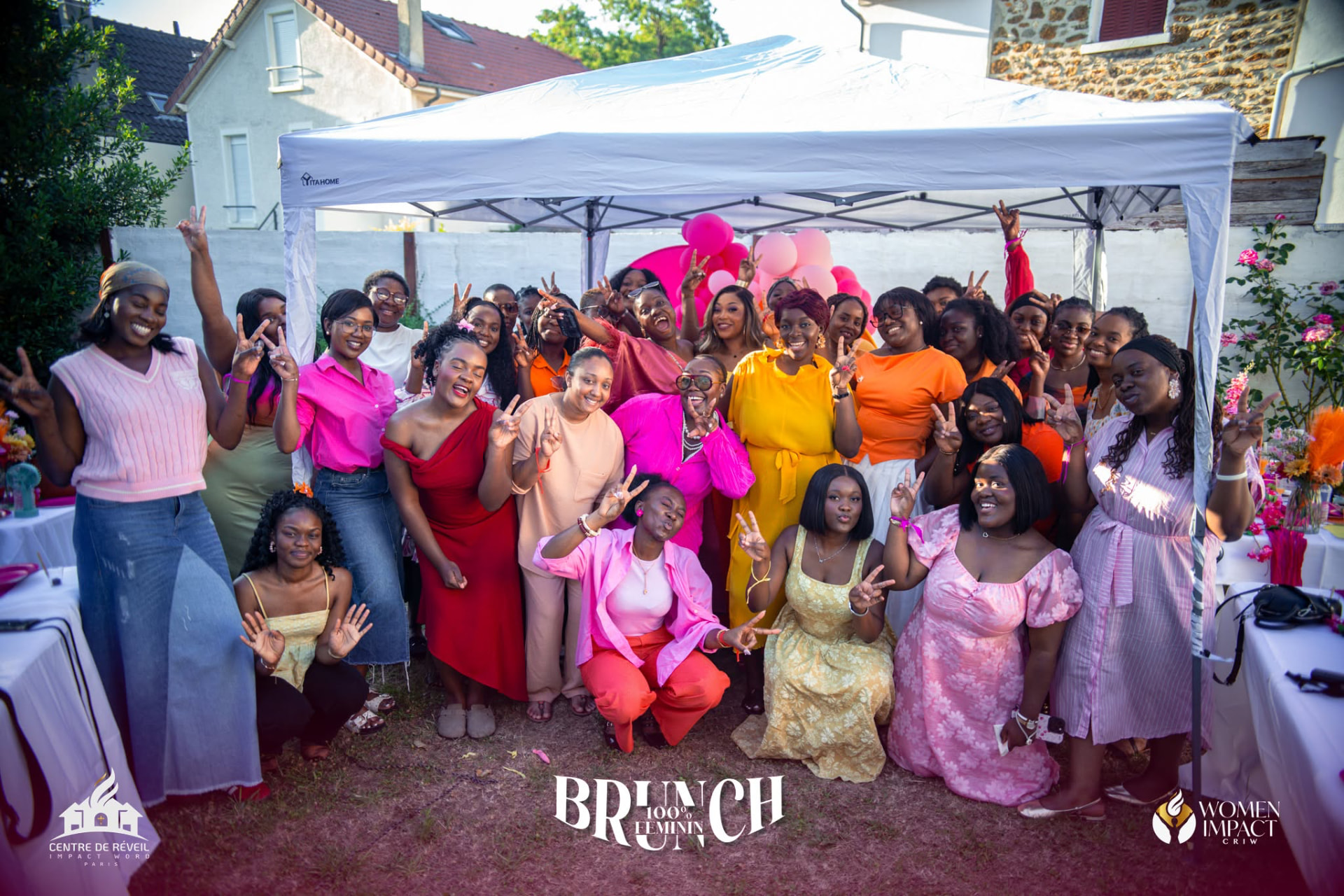 Photo de groupe au Brunch 100% Féminin